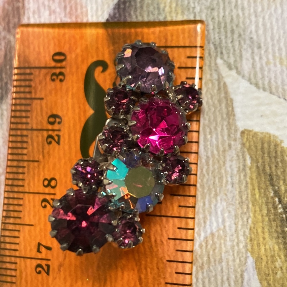 Vintage Karu Arke, Inc glittering rhinestone brooch & clip earrings - Picture 12 of 13